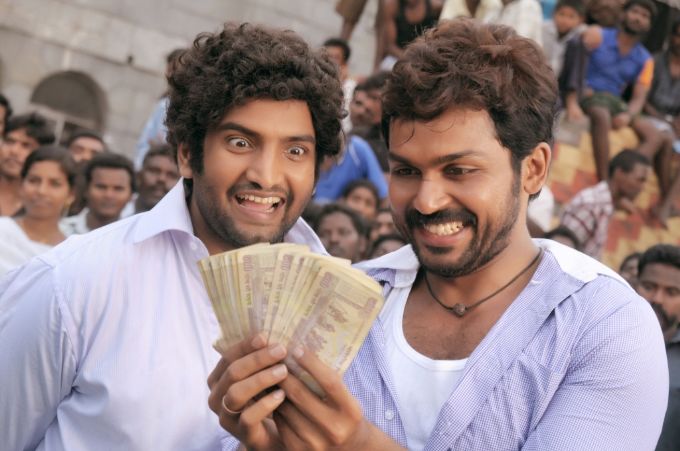 http://filmreviews.bizhat.com/wp-content/uploads/2011/01/Shanthanam-and-Karthik-in-Shiruththai-Tamil-Movie-Photo.jpg
